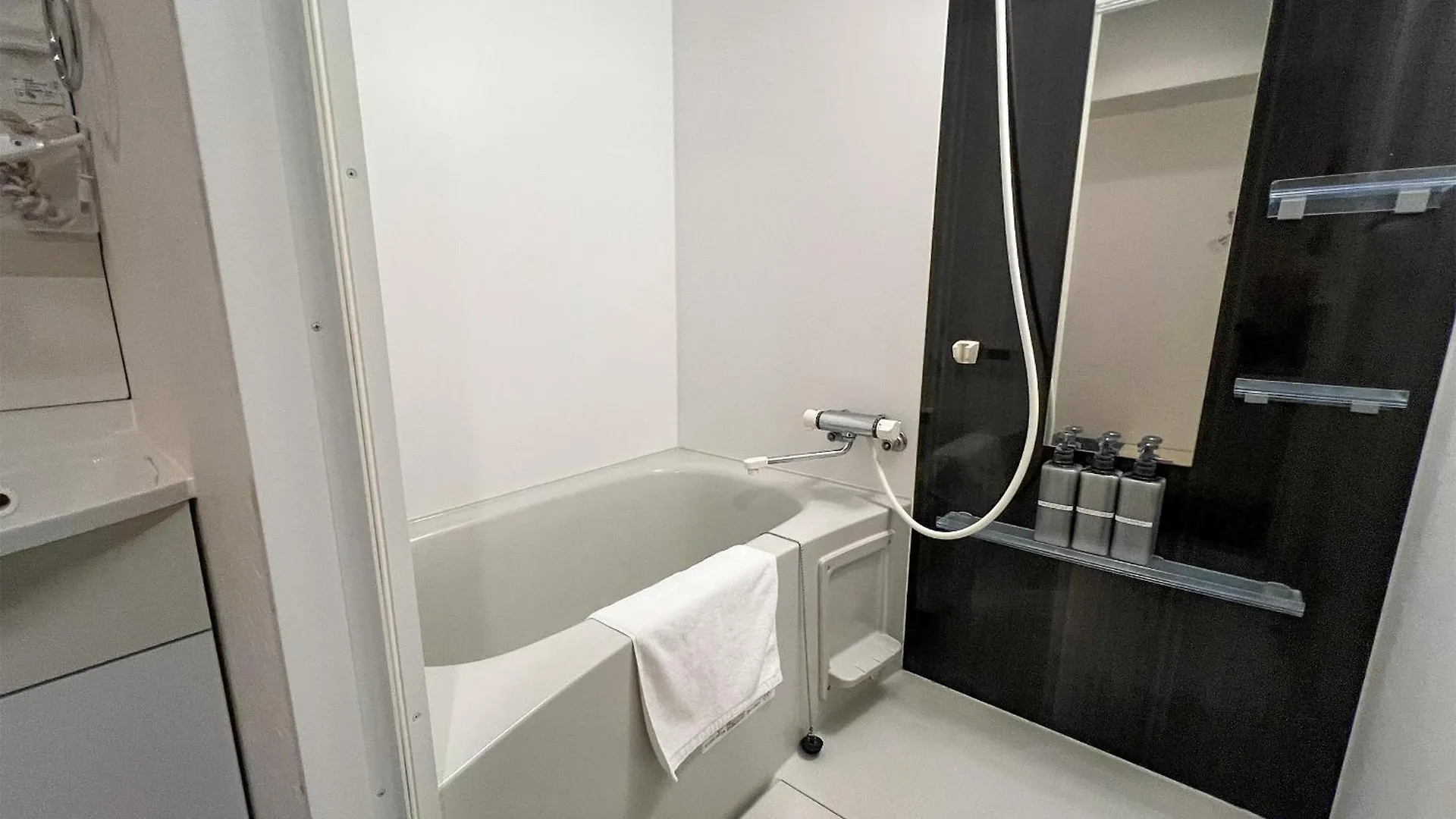 Ouchi Hotel Hatchobori Hiroshima Apartment